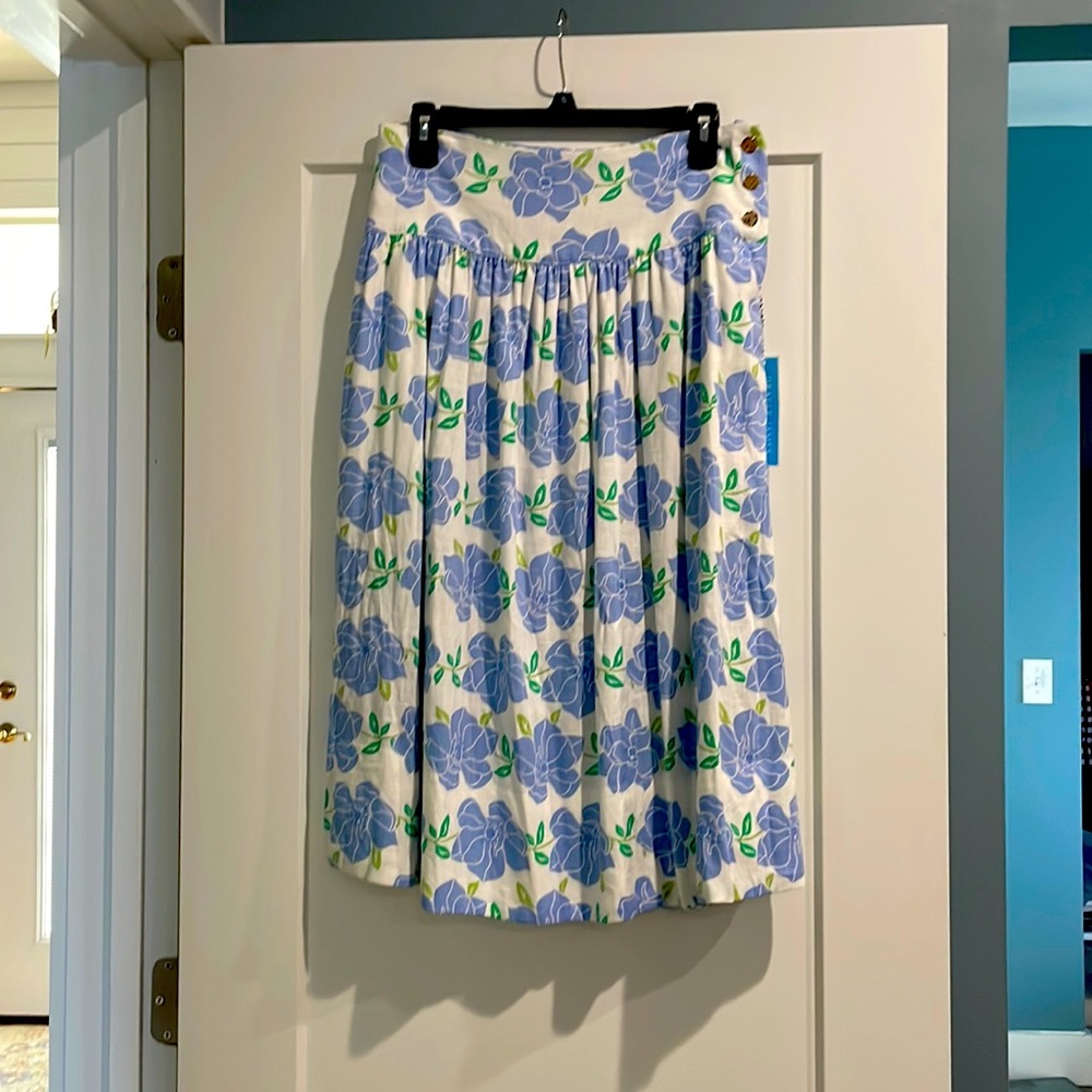 Beautiful mid calf skirt